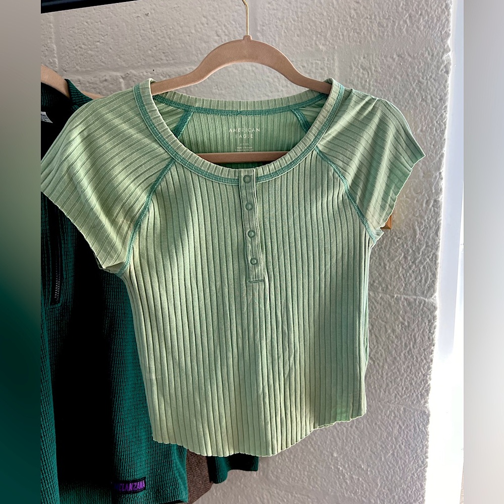 American Eagle Cropped Hey Baby Henley Tee